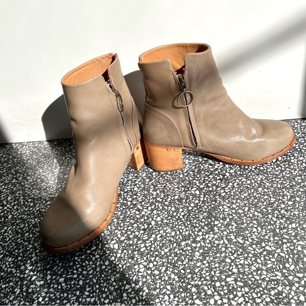 BEEK Falcon Leather Ankle Boots Size 7 - Picture 13 of 14